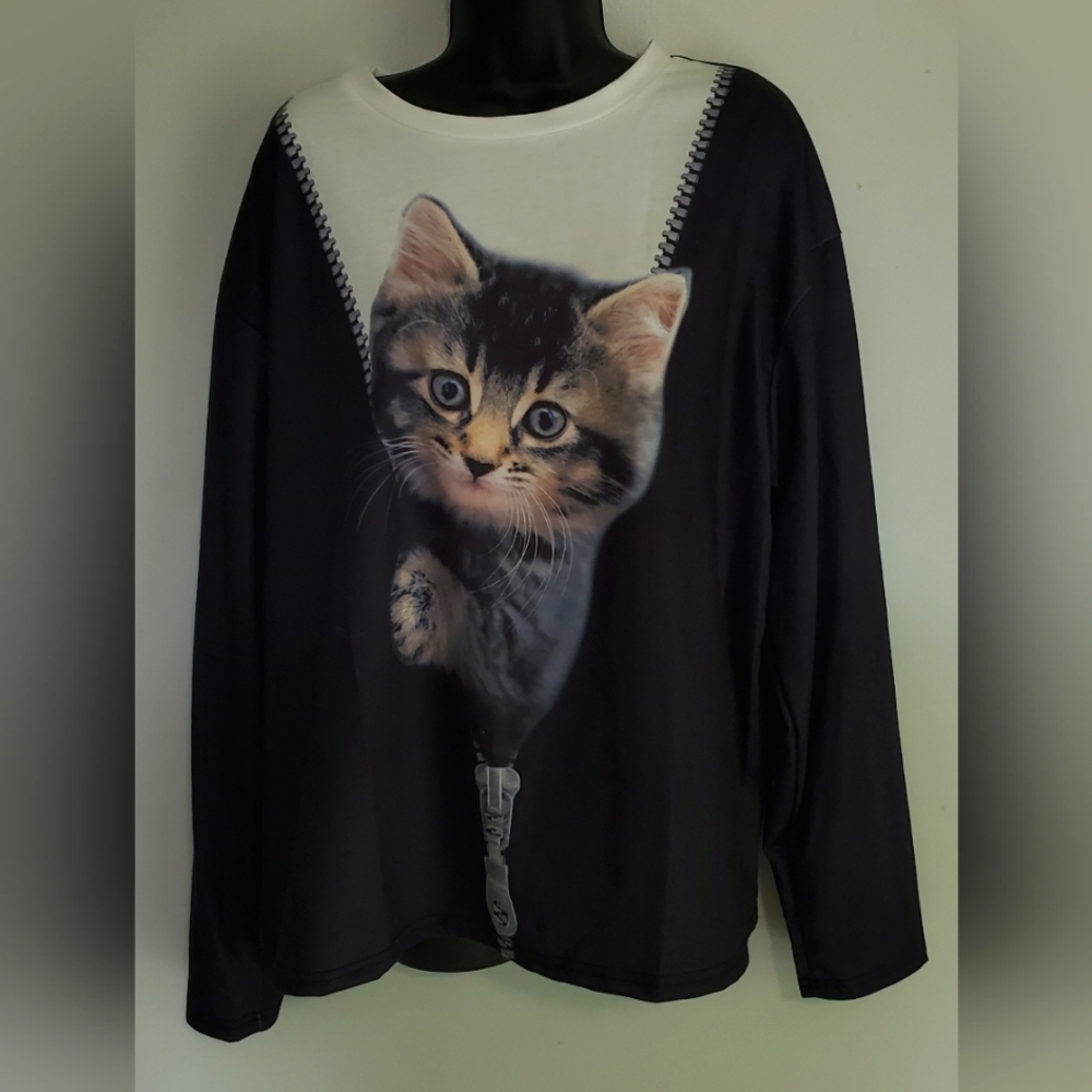 Black & White long sleeve kitten shirt XXL